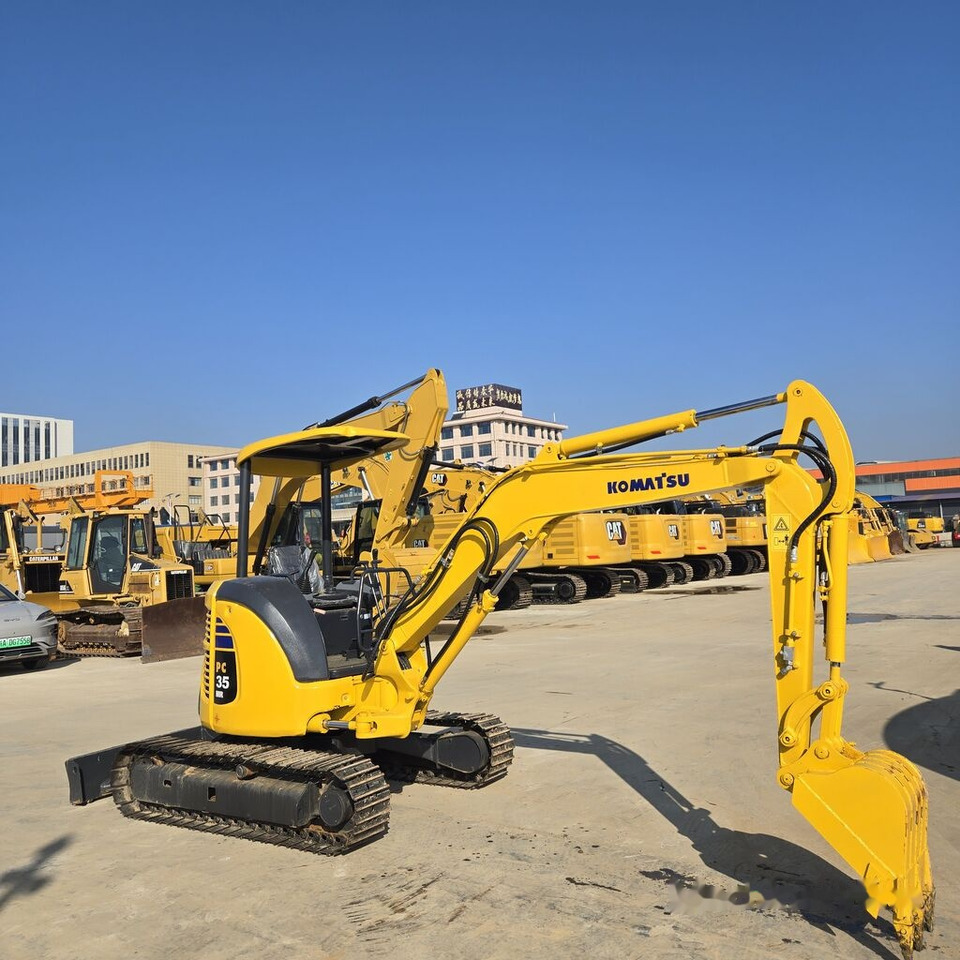 Komatsu PC35MR - Ekskavator mini: gambar 1 Komatsu PC35MR - Ekskavator mini: gambar 1