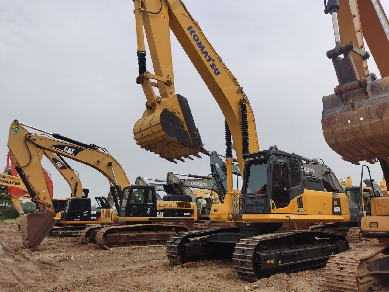 Komatsu PC450-8 - Ekskavator perayap: gambar 2 Komatsu PC450-8 - Ekskavator perayap: gambar 2