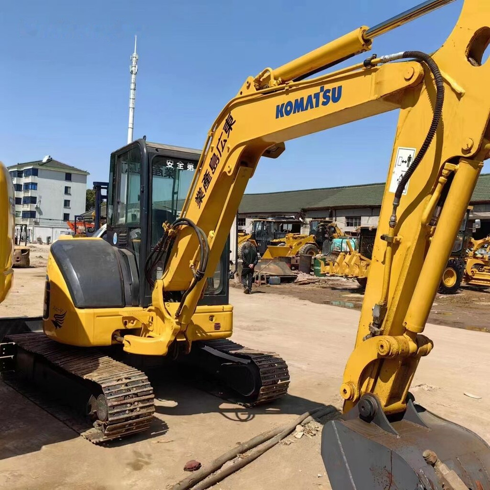 Komatsu PC50MR-2 - Ekskavator mini: gambar 3 Komatsu PC50MR-2 - Ekskavator mini: gambar 3