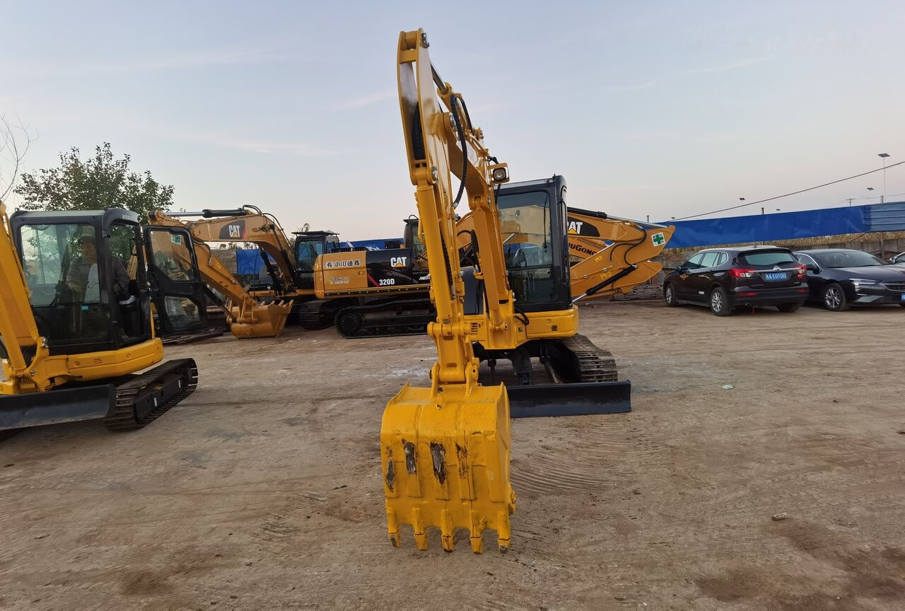 Komatsu PC50MR - Ekskavator mini: gambar 3 Komatsu PC50MR - Ekskavator mini: gambar 3