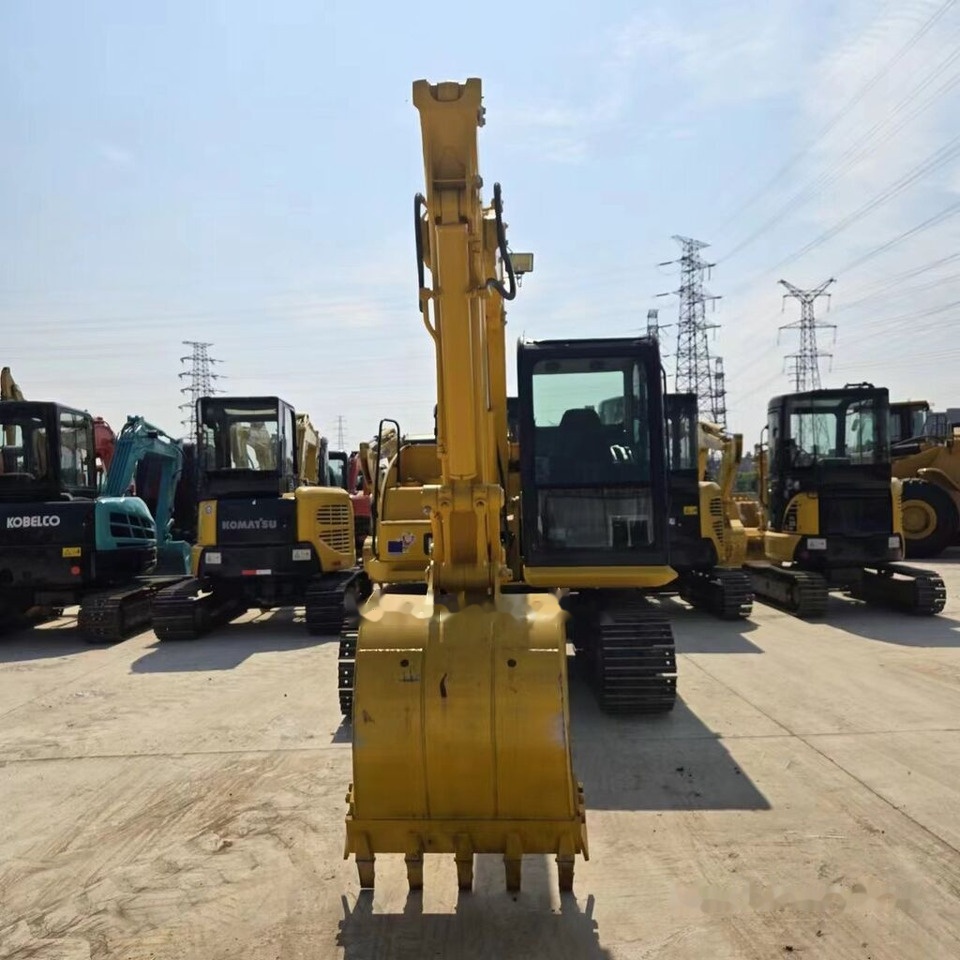 Komatsu PC70-8 - Ekskavator perayap: gambar 1 Komatsu PC70-8 - Ekskavator perayap: gambar 1