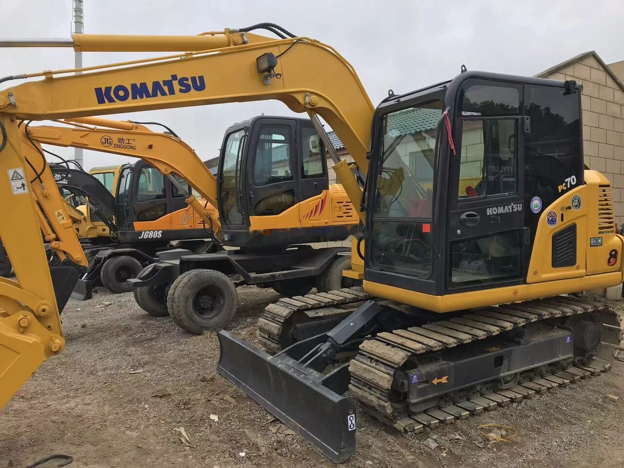 Komatsu PC70-8 - Ekskavator perayap: gambar 4 Komatsu PC70-8 - Ekskavator perayap: gambar 4