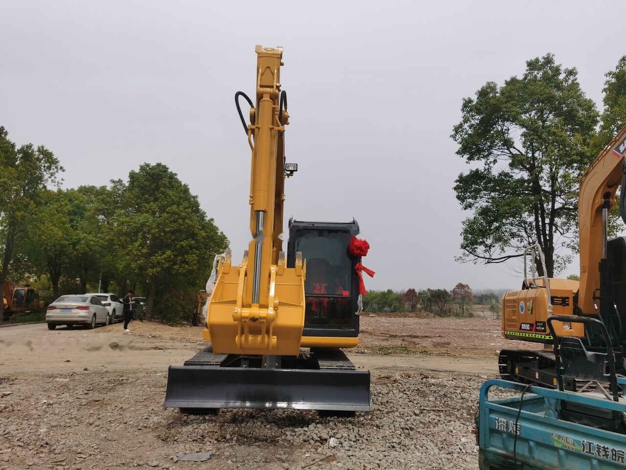 Komatsu PC70-8 - Ekskavator perayap: gambar 2 Komatsu PC70-8 - Ekskavator perayap: gambar 2