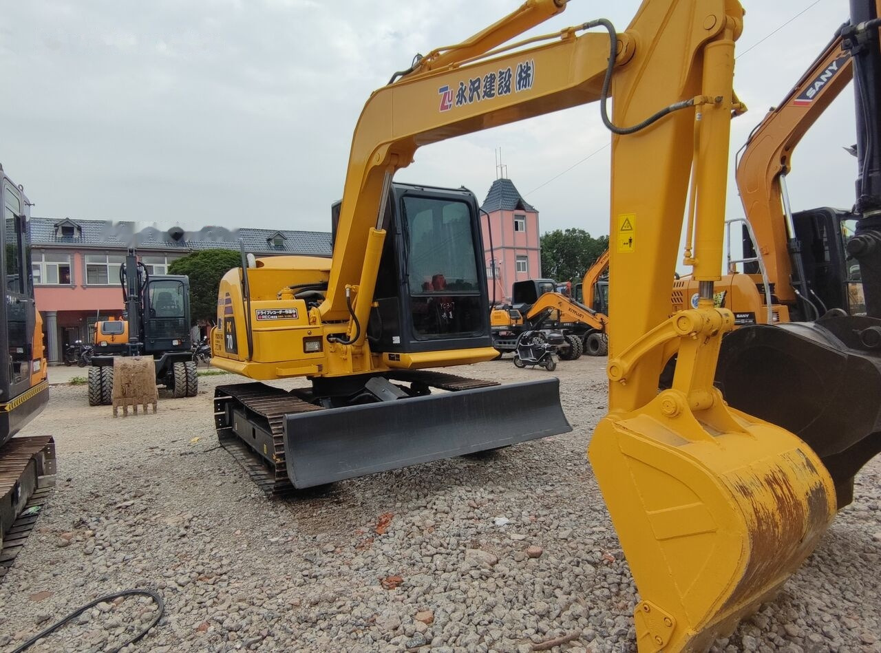 Komatsu PC70-8 - Ekskavator mini: gambar 2 Komatsu PC70-8 - Ekskavator mini: gambar 2