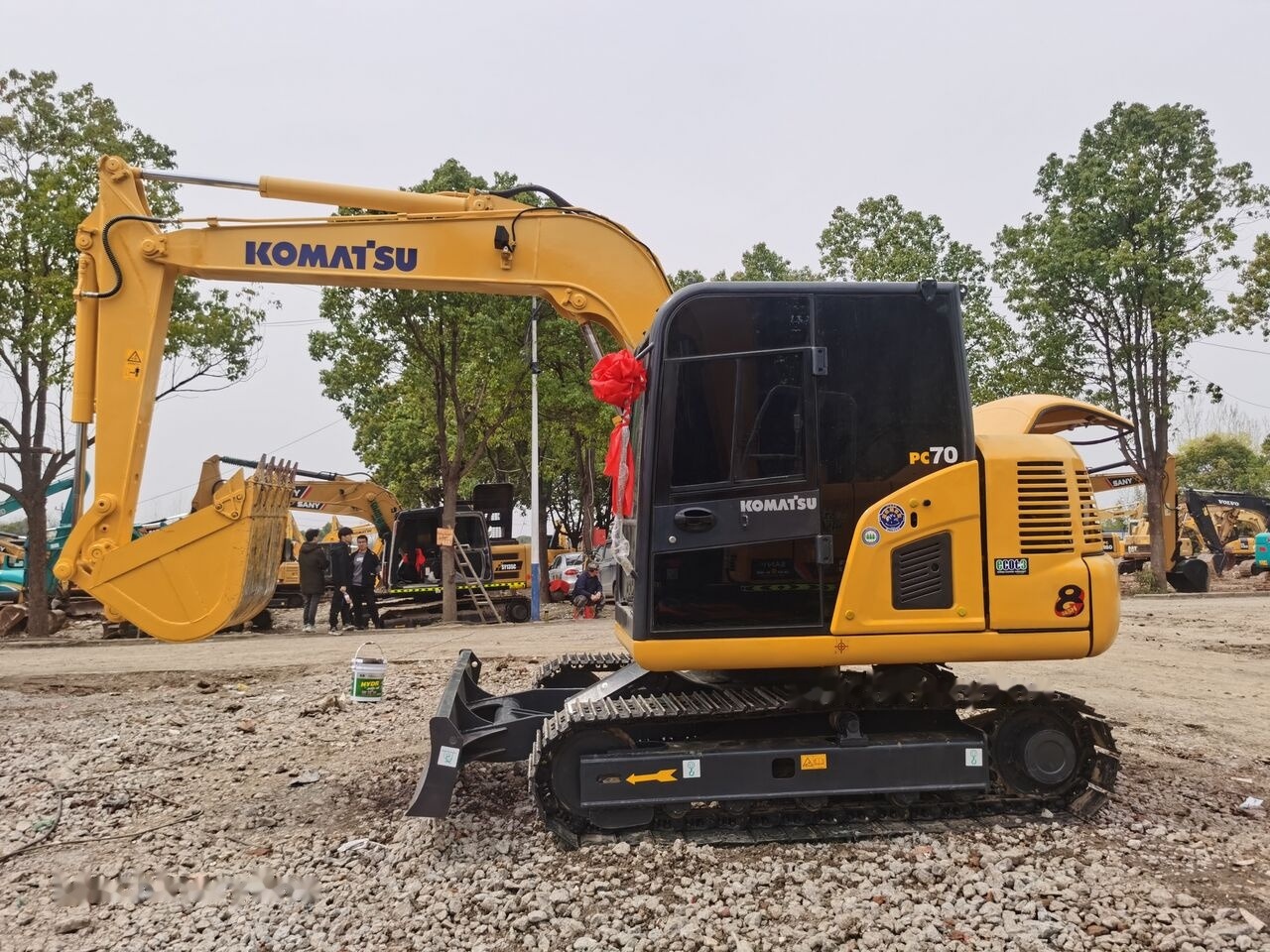 Komatsu PC70-8 - Ekskavator perayap: gambar 4 Komatsu PC70-8 - Ekskavator perayap: gambar 4