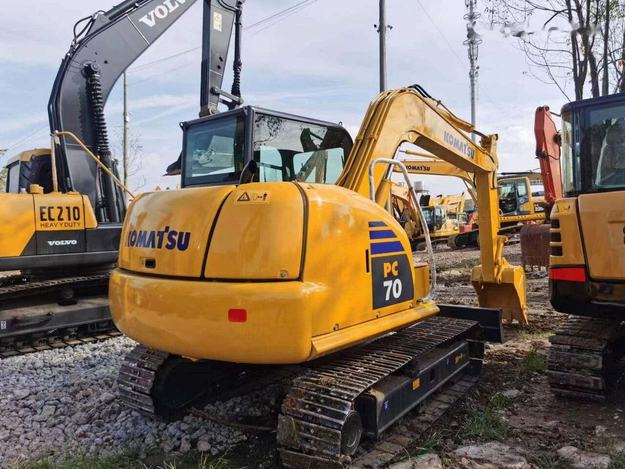 Komatsu PC70-8 - Ekskavator mini: gambar 2 Komatsu PC70-8 - Ekskavator mini: gambar 2