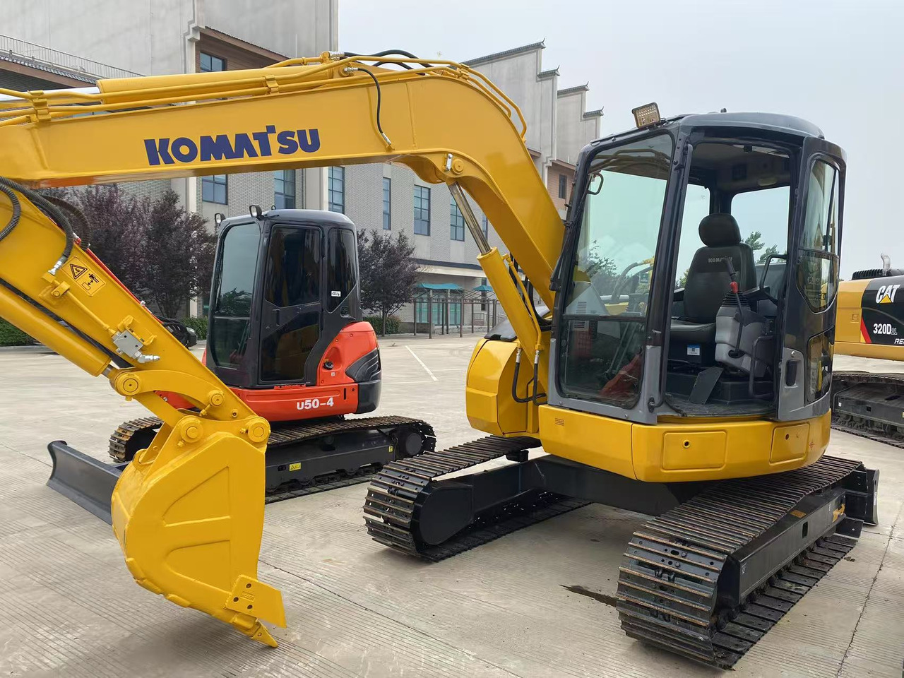 Komatsu PC78US - Ekskavator mini: gambar 2 Komatsu PC78US - Ekskavator mini: gambar 2