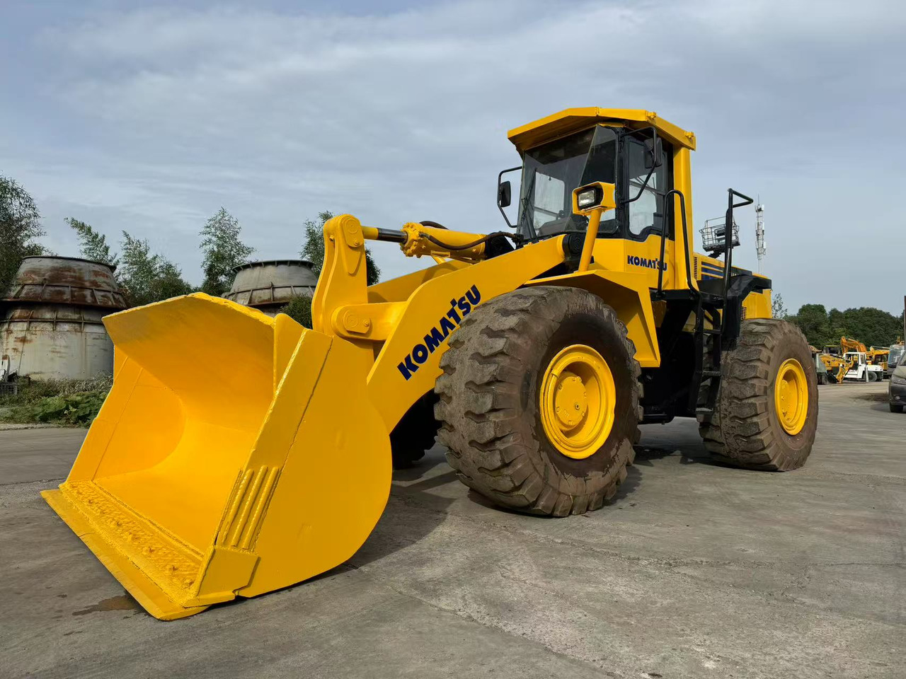 Komatsu WA470 - Wheel loader: gambar 2 Komatsu WA470 - Wheel loader: gambar 2