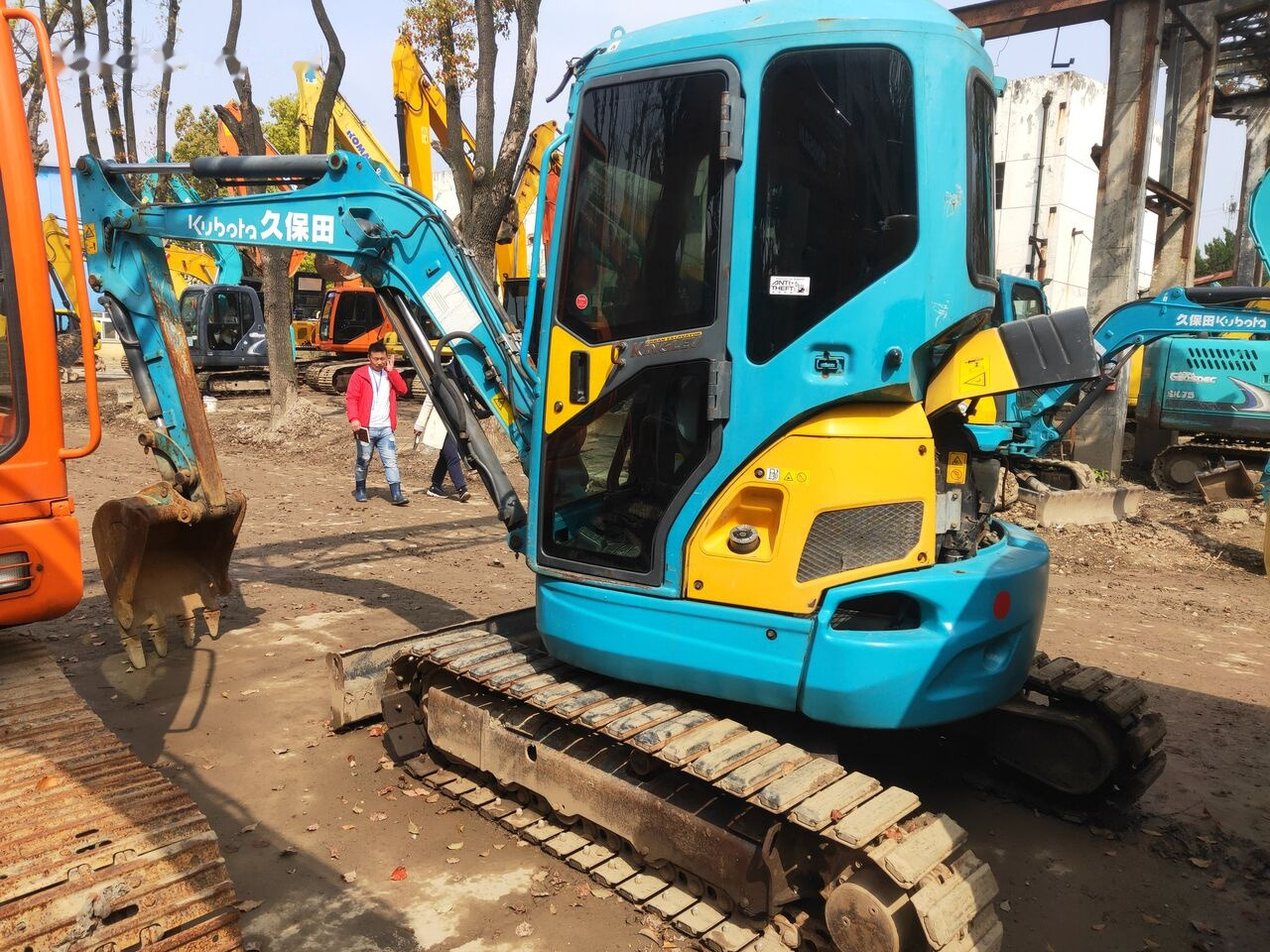 Kubota KX135 - Ekskavator mini: gambar 4 Kubota KX135 - Ekskavator mini: gambar 4