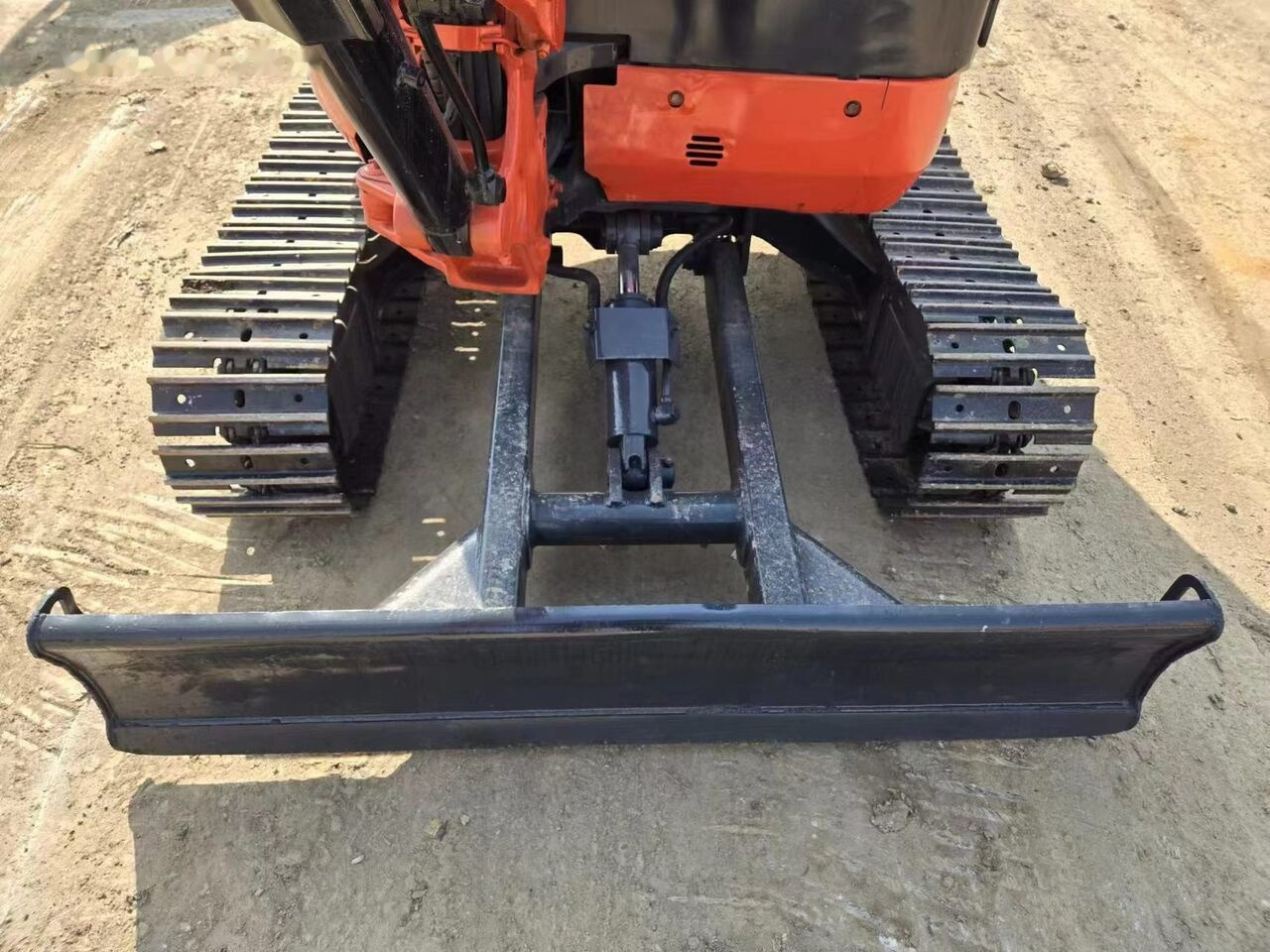 Kubota U35 - Ekskavator mini: gambar 5 Kubota U35 - Ekskavator mini: gambar 5