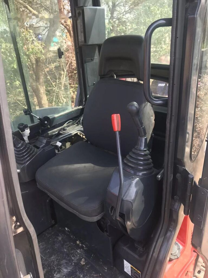 Kubota U35 - Ekskavator mini: gambar 1 Kubota U35 - Ekskavator mini: gambar 1
