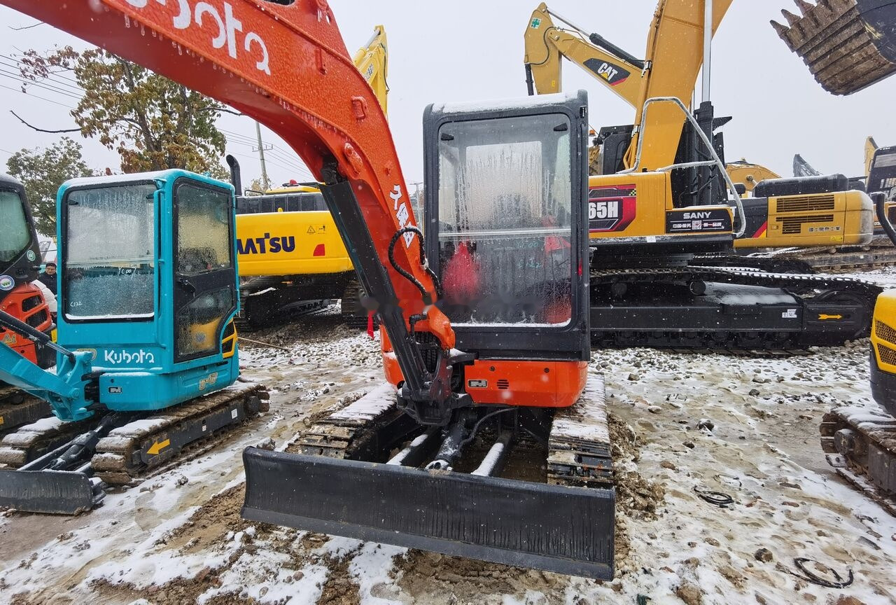 Kubota U35 - Ekskavator mini: gambar 3 Kubota U35 - Ekskavator mini: gambar 3