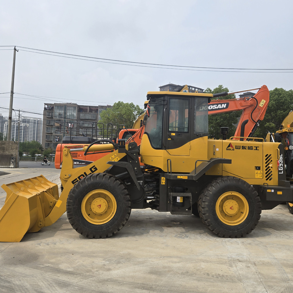 SDLG LG936L - Wheel loader: gambar 1 SDLG LG936L - Wheel loader: gambar 1