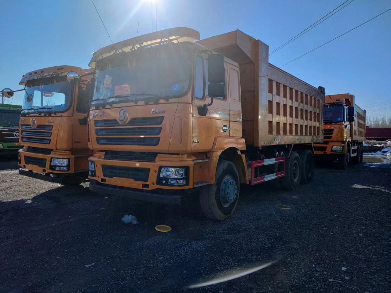 SHACMAN F3000 - Truk jungkit: gambar 3 SHACMAN F3000 - Truk jungkit: gambar 3