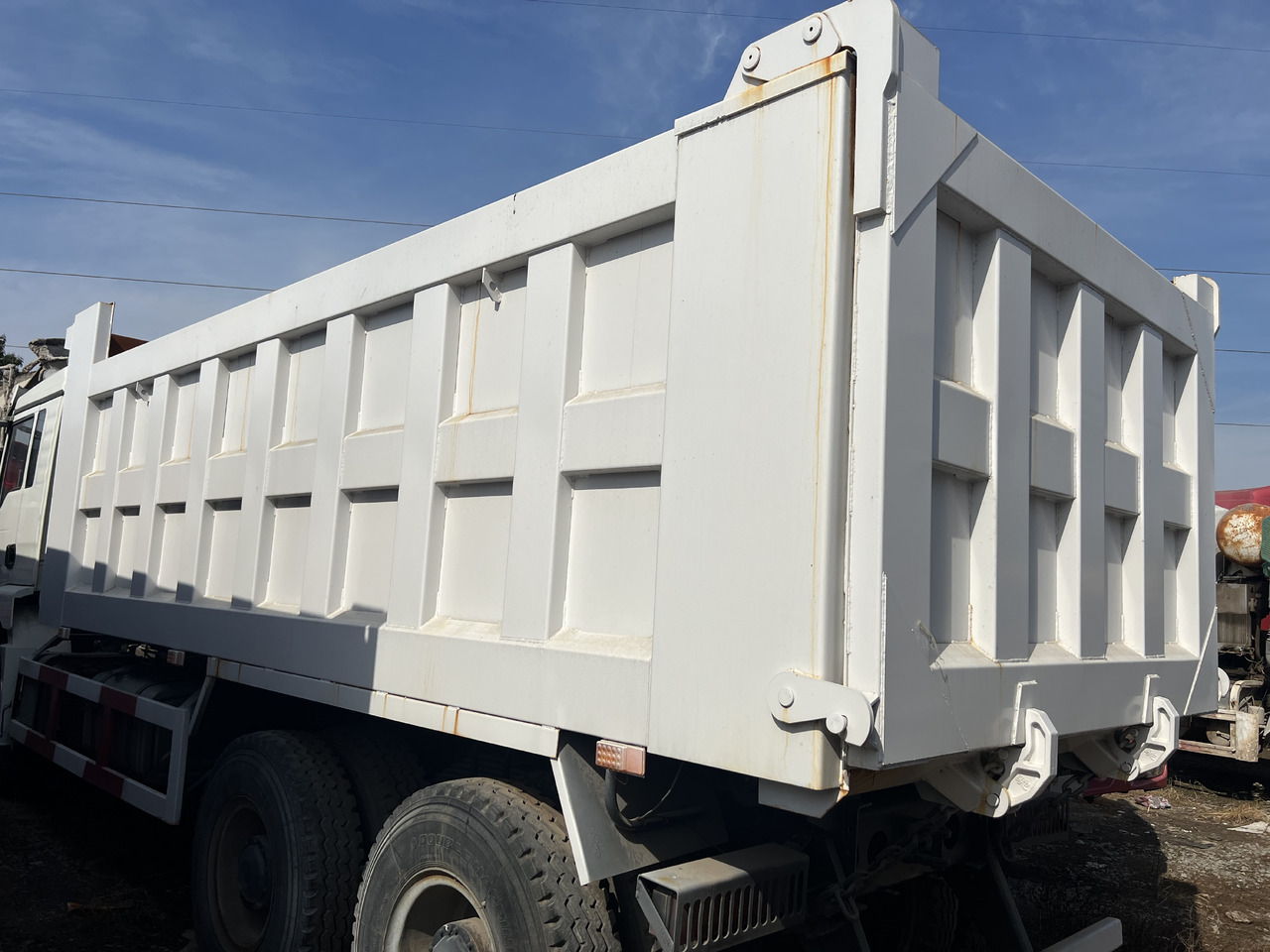 SHACMAN F3000 - Truk jungkit: gambar 5 SHACMAN F3000 - Truk jungkit: gambar 5