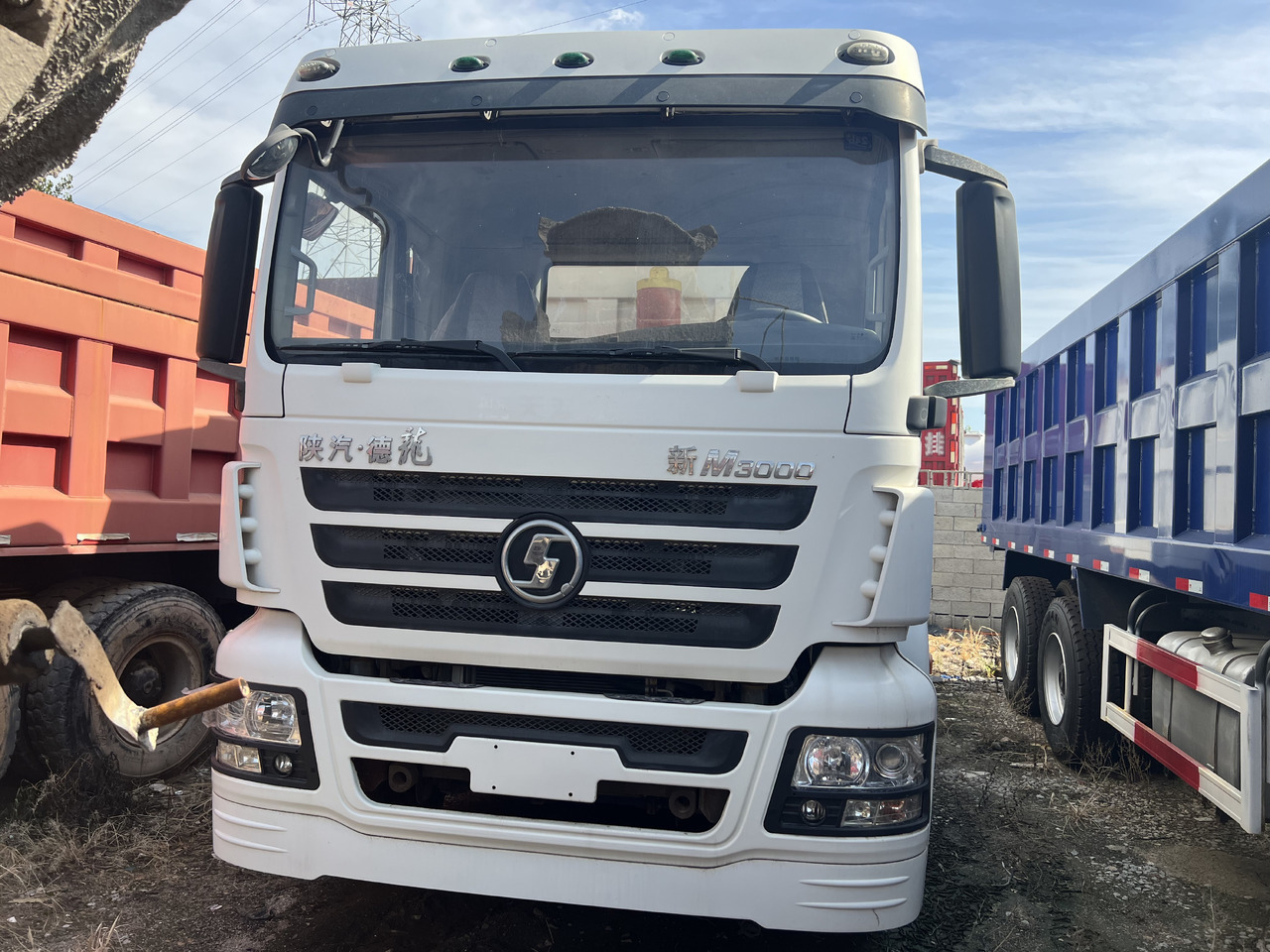 SHACMAN M3000 - Truk jungkit: gambar 3 SHACMAN M3000 - Truk jungkit: gambar 3