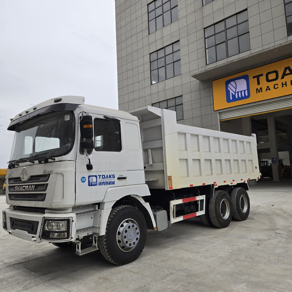 SINOTRUK F3000 6x4 RHD - Truk jungkit: gambar 2 SINOTRUK F3000 6x4 RHD - Truk jungkit: gambar 2