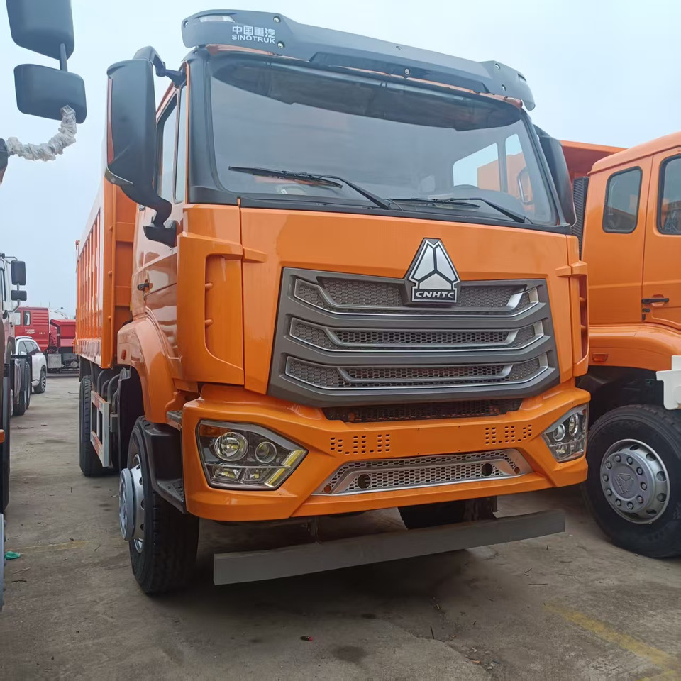 SINOTRUK HOHAN 6x4 - Truk jungkit: gambar 2 SINOTRUK HOHAN 6x4 - Truk jungkit: gambar 2