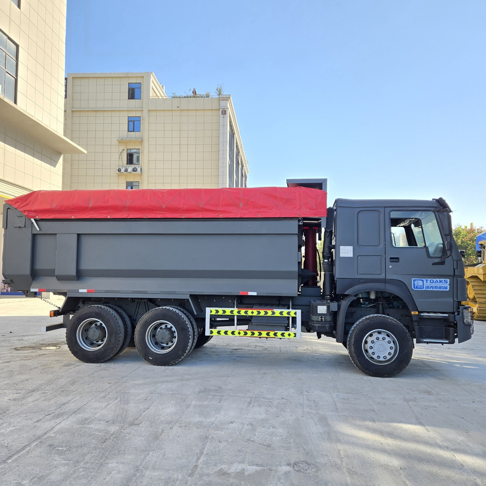 SINOTRUK HOWO 6*4 Dump Truck - Truk jungkit: gambar 4 SINOTRUK HOWO 6*4 Dump Truck - Truk jungkit: gambar 4