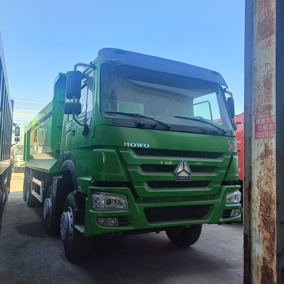SINOTRUK HOWO 8x4 - Truk box: gambar 3 SINOTRUK HOWO 8x4 - Truk box: gambar 3