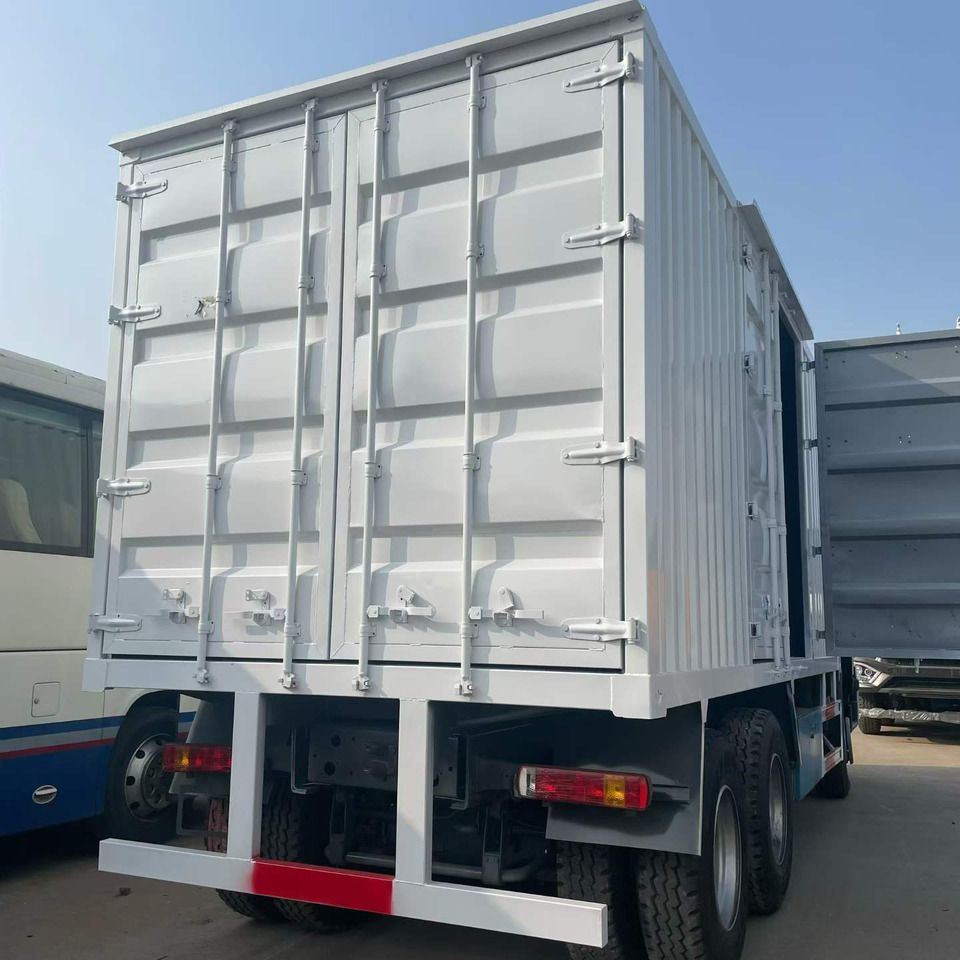 SINOTRUK HOWO - Truk box: gambar 3 SINOTRUK HOWO - Truk box: gambar 3
