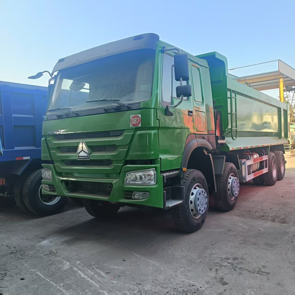 SINOTRUK HOWO - Truk box: gambar 1 SINOTRUK HOWO - Truk box: gambar 1
