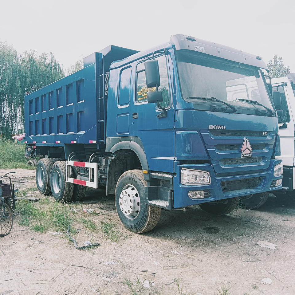 SINOTRUK HOWO - Truk jungkit: gambar 1 SINOTRUK HOWO - Truk jungkit: gambar 1