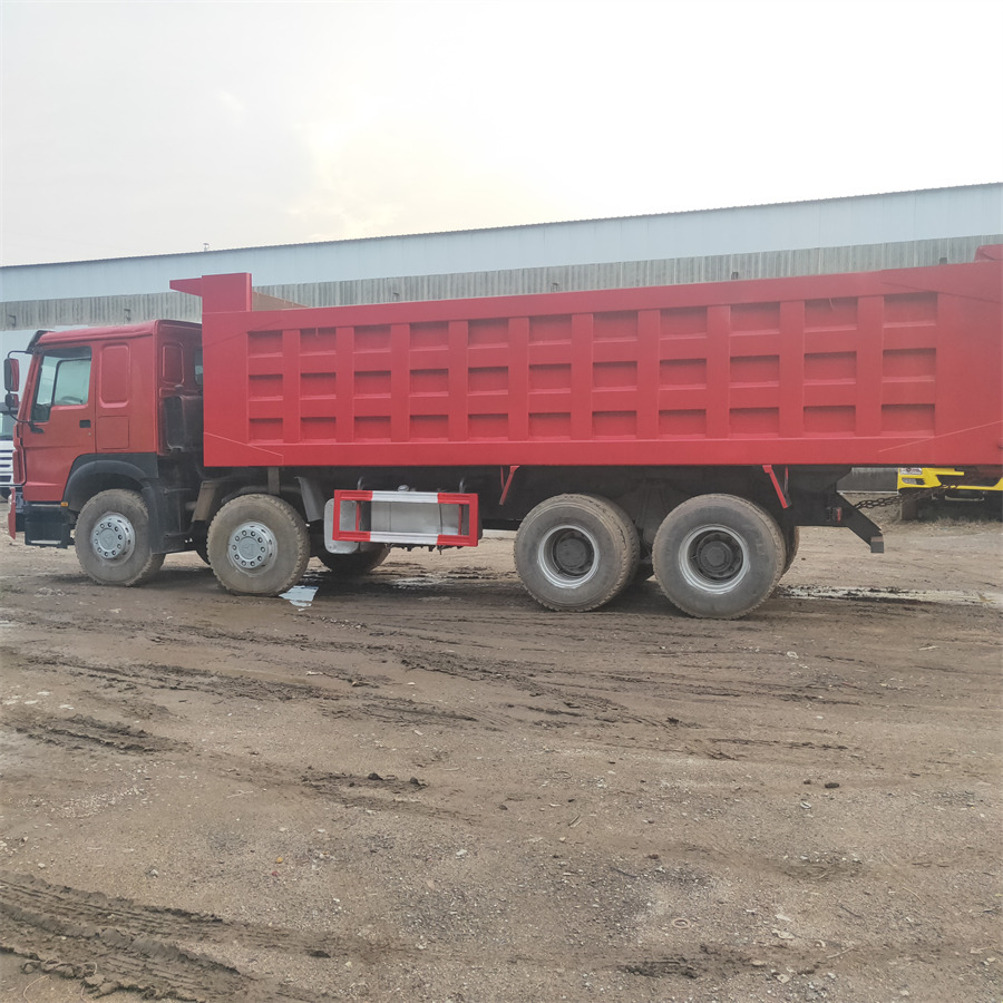 SINOTRUK HOWO - Truk jungkit: gambar 2 SINOTRUK HOWO - Truk jungkit: gambar 2