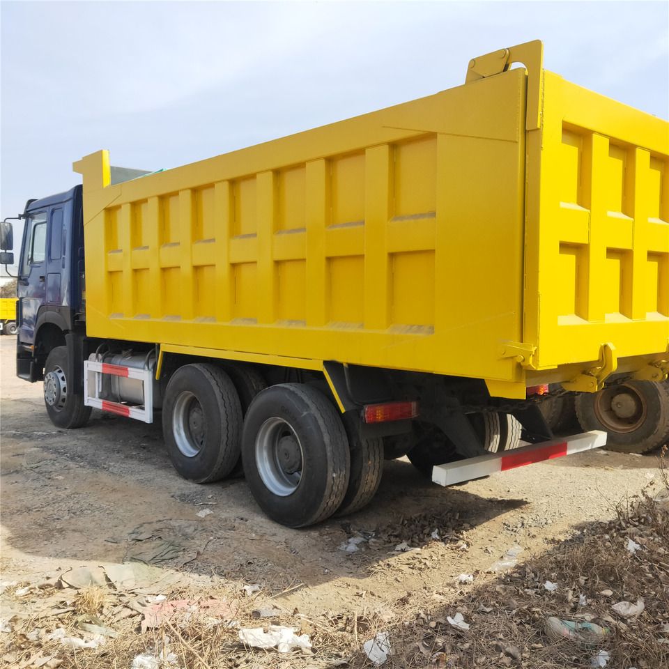 SINOTRUK HOWO - Truk jungkit: gambar 5 SINOTRUK HOWO - Truk jungkit: gambar 5