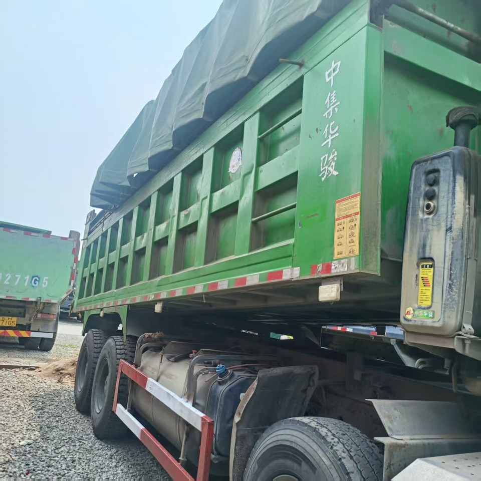 SINOTRUK HOWO - Truk jungkit: gambar 5 SINOTRUK HOWO - Truk jungkit: gambar 5