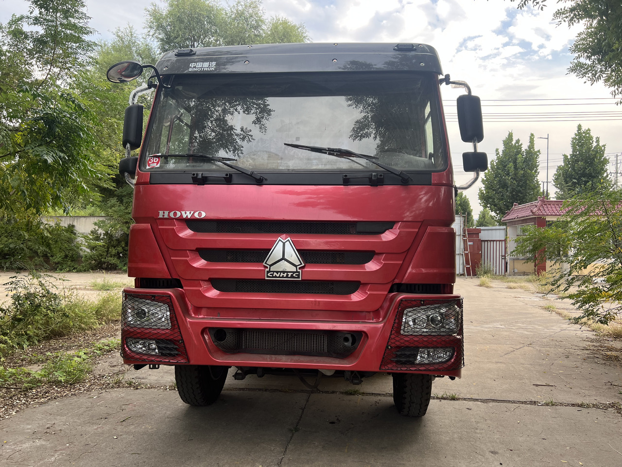 SINOTRUK Howo - Truk jungkit: gambar 4 SINOTRUK Howo - Truk jungkit: gambar 4