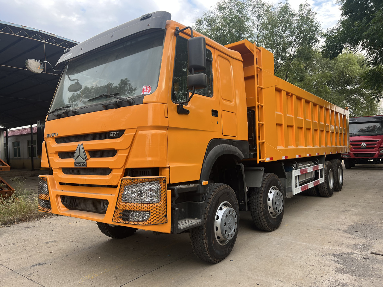 SINOTRUK Howo - Truk jungkit: gambar 2 SINOTRUK Howo - Truk jungkit: gambar 2