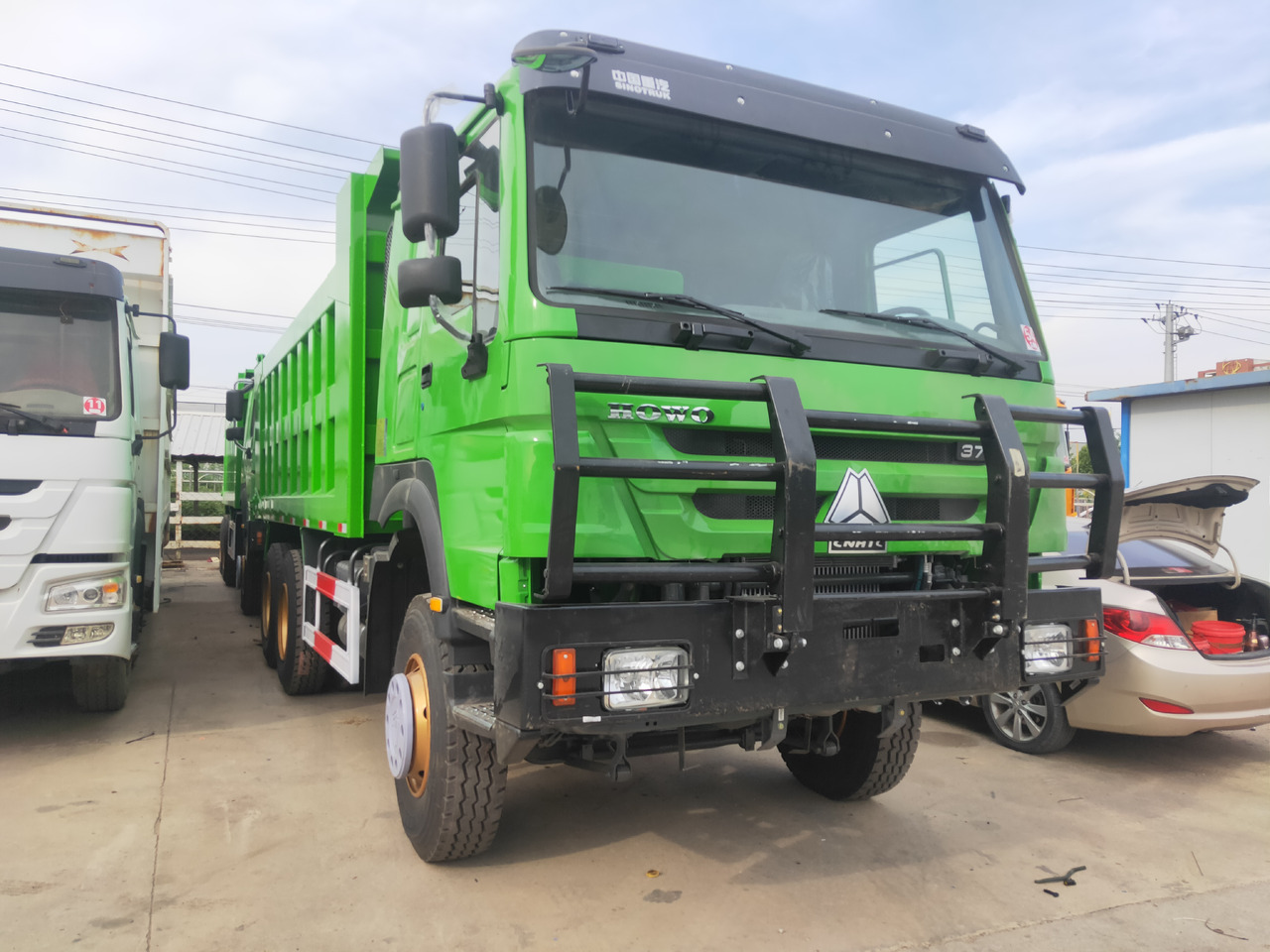 SINOTRUK Howo - Truk jungkit: gambar 4 SINOTRUK Howo - Truk jungkit: gambar 4