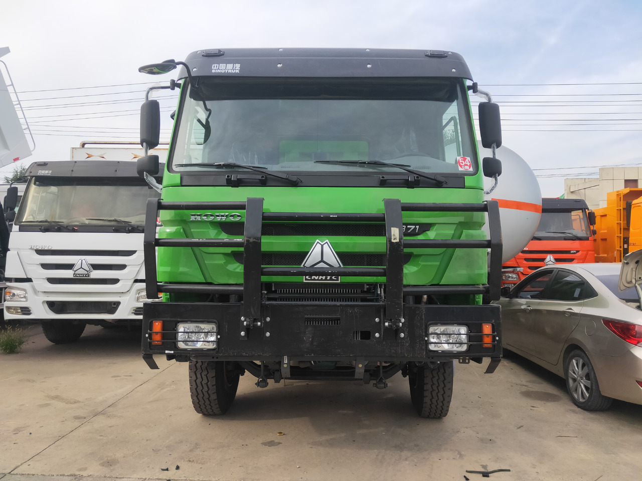 SINOTRUK Howo - Truk jungkit: gambar 5 SINOTRUK Howo - Truk jungkit: gambar 5