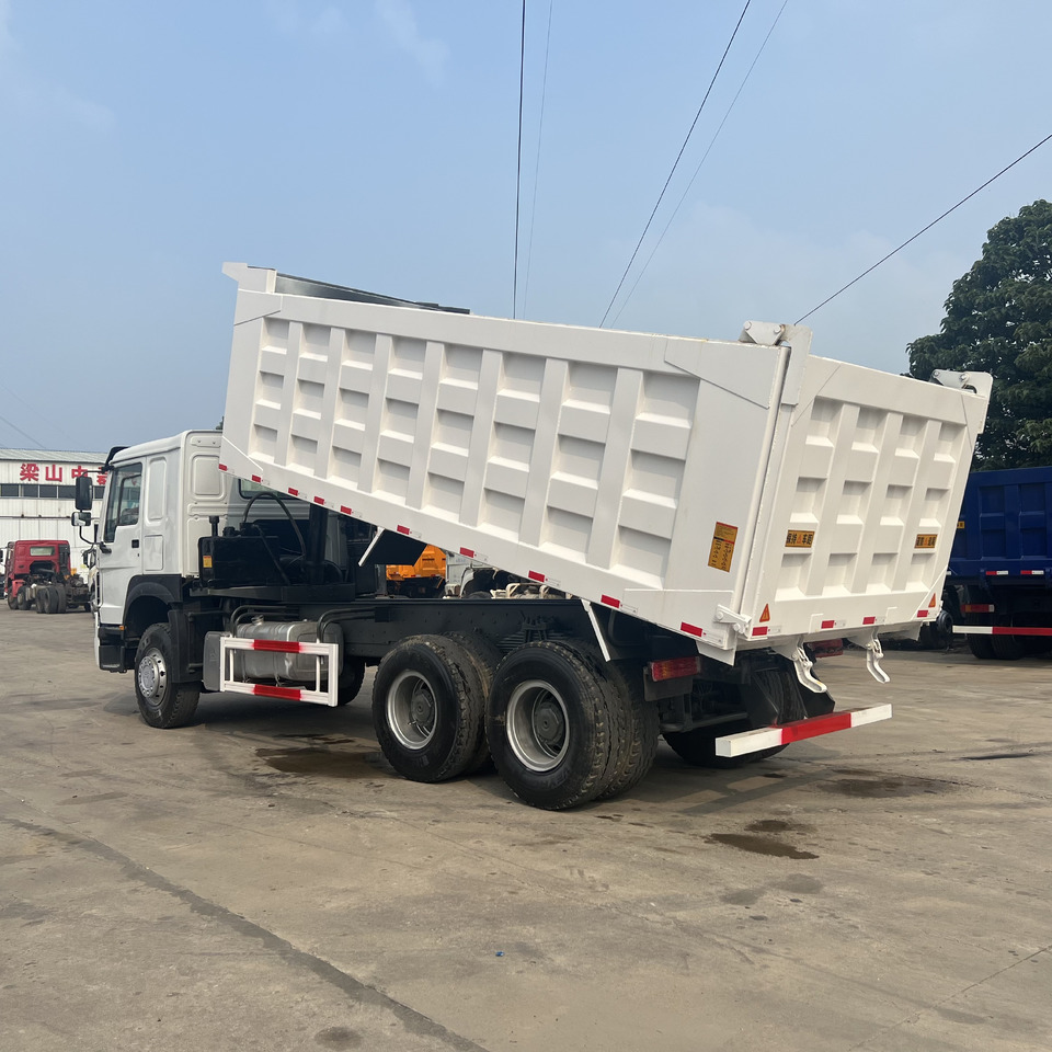 SINOWAY Howo - Truk jungkit: gambar 3 SINOWAY Howo - Truk jungkit: gambar 3