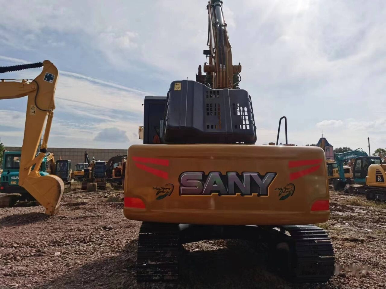 Sany SY135C - Ekskavator perayap: gambar 2 Sany SY135C - Ekskavator perayap: gambar 2