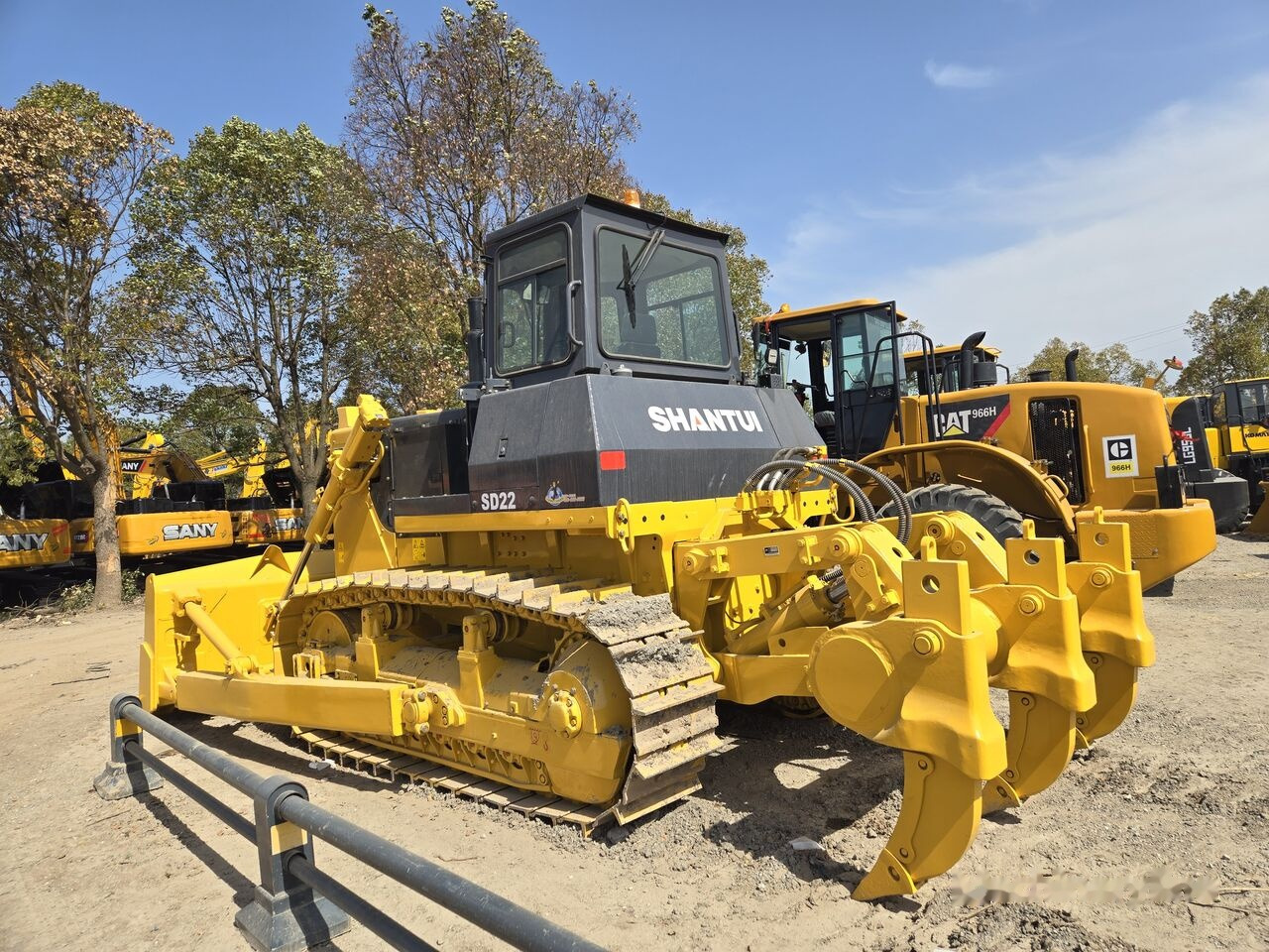 Shantui SD22 - Bulldozer: gambar 2 Shantui SD22 - Bulldozer: gambar 2