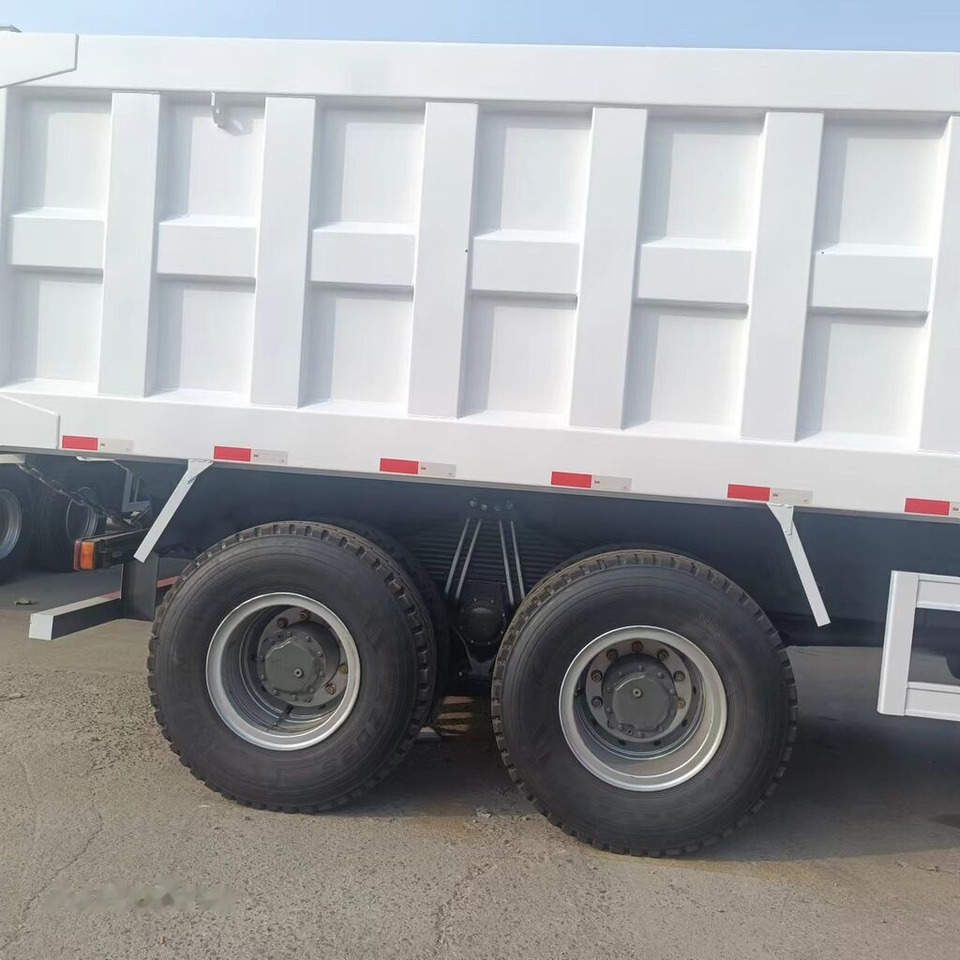 Sinotruk Howo 6*4 - Truk jungkit: gambar 2 Sinotruk Howo 6*4 - Truk jungkit: gambar 2