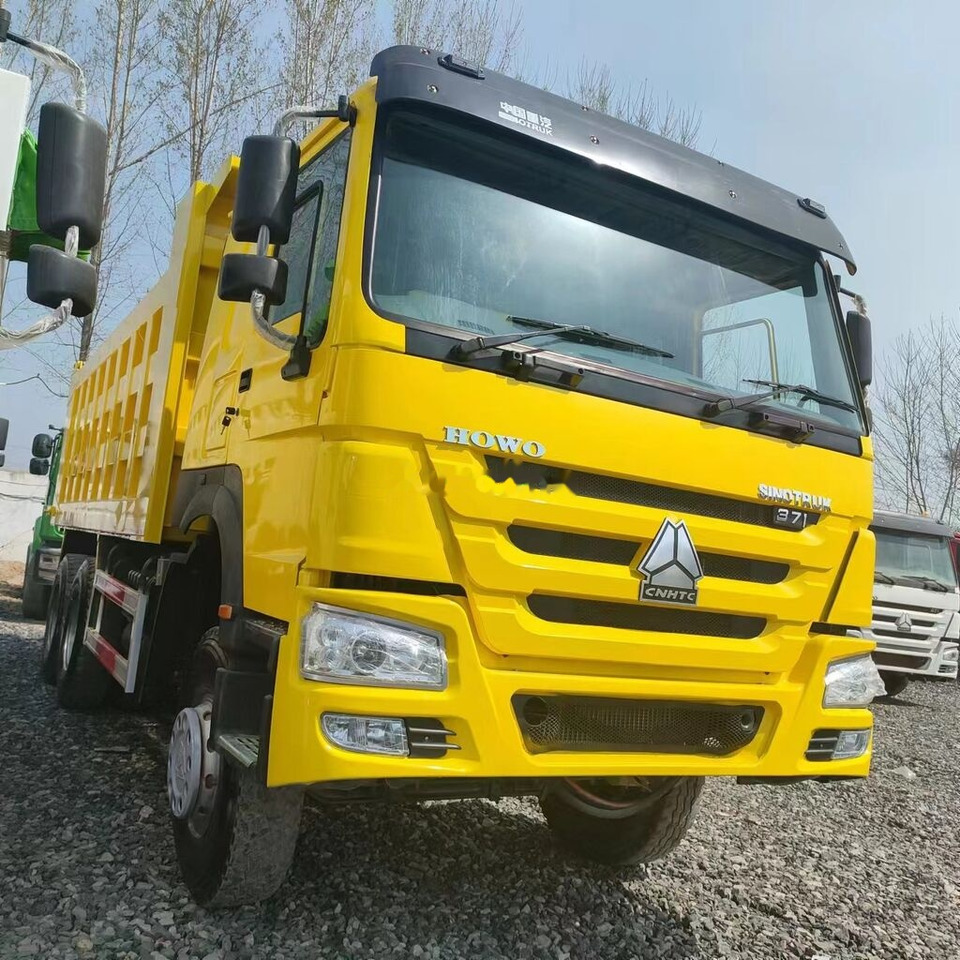 Sinotruk Howo 6*4 Right hand drive - Truk jungkit: gambar 2 Sinotruk Howo 6*4 Right hand drive - Truk jungkit: gambar 2