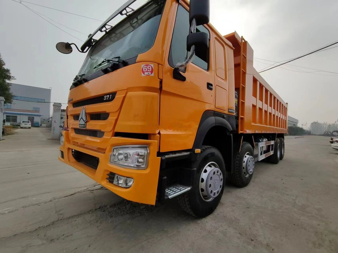 Leasing Sinotruk Howo 8*4 Sinotruk Howo 8*4: gambar 10