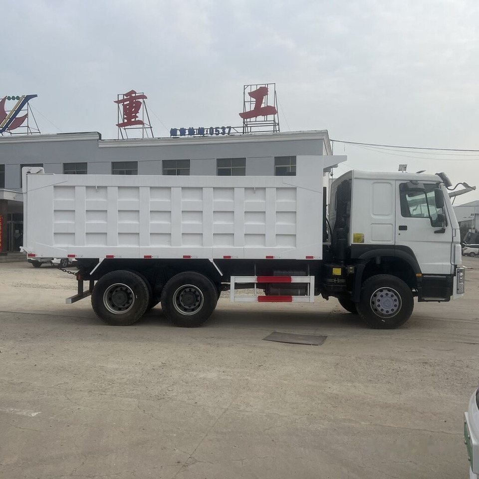 Sinotruk Howo - Truk jungkit: gambar 4 Sinotruk Howo - Truk jungkit: gambar 4