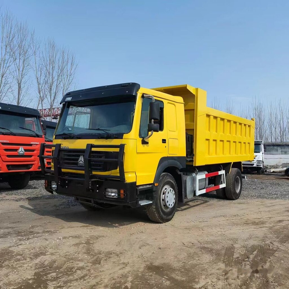 Sinotruk Howo - Truk jungkit: gambar 5 Sinotruk Howo - Truk jungkit: gambar 5