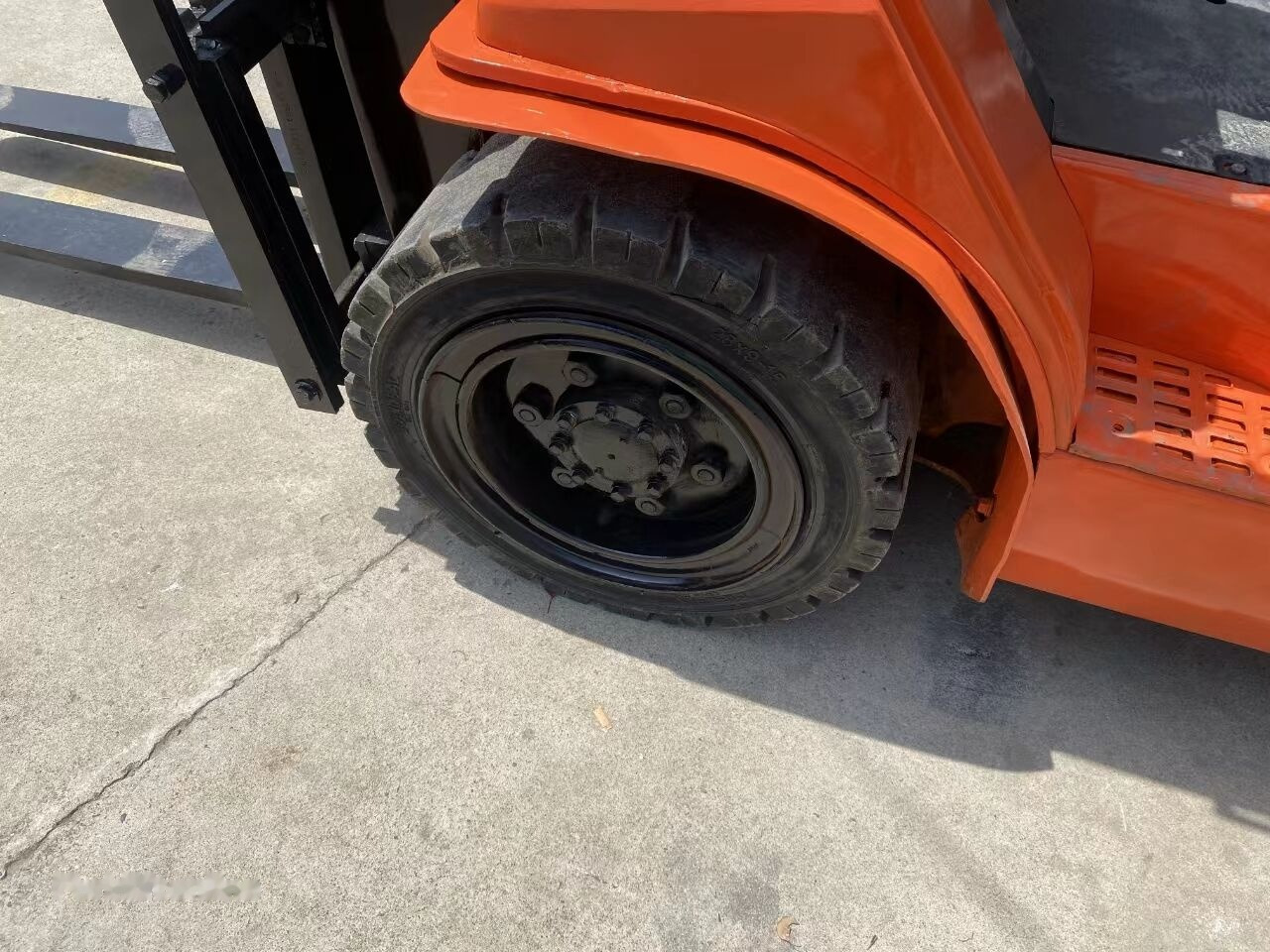 Toyota FD30 - Forklift LPG: gambar 4 Toyota FD30 - Forklift LPG: gambar 4