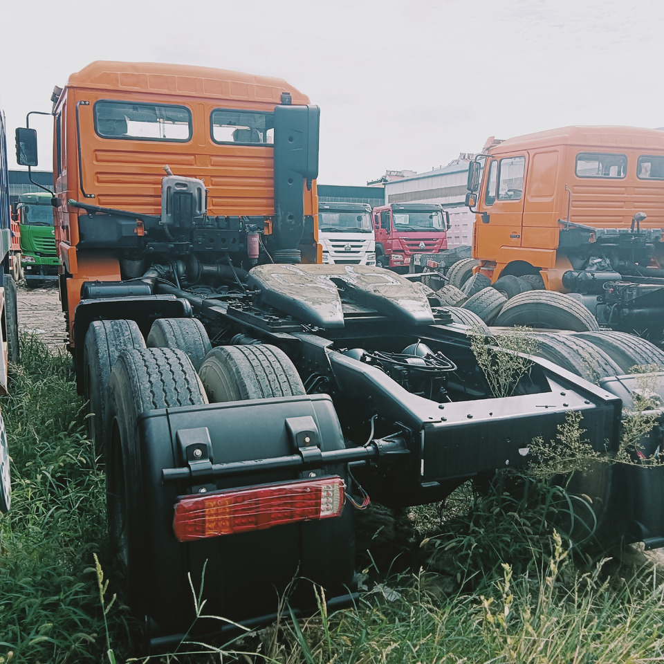 SHACMAN F3000 - Tractor head: gambar 5 SHACMAN F3000 - Tractor head: gambar 5