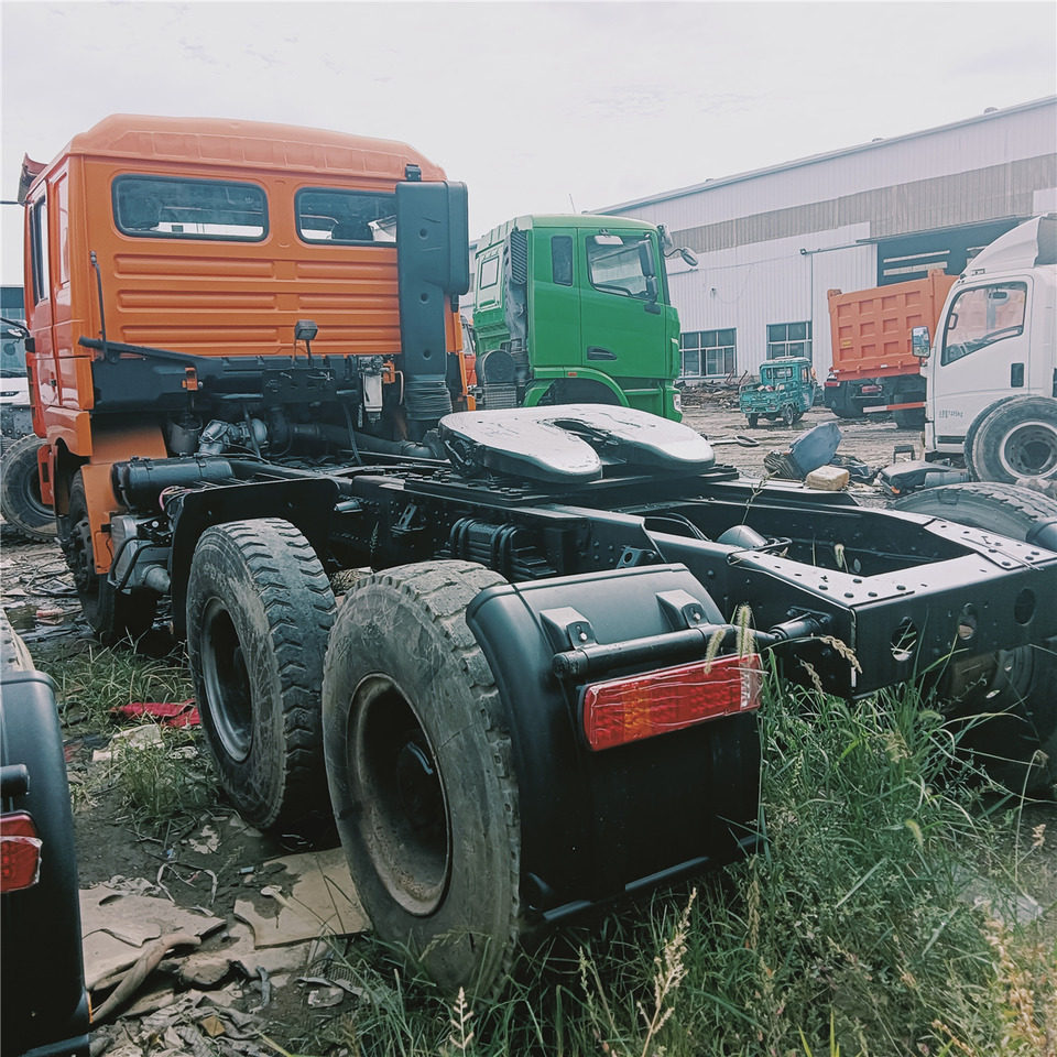 SHACMAN F3000 trailer head - Tractor head: gambar 2 SHACMAN F3000 trailer head - Tractor head: gambar 2