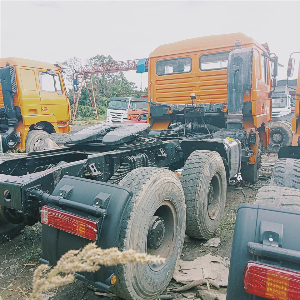 SHACMAN F3000 trailer head - Tractor head: gambar 3 SHACMAN F3000 trailer head - Tractor head: gambar 3
