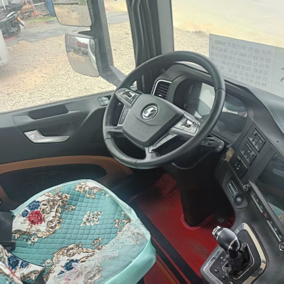 SHACMAN X6000 - Tractor head: gambar 5 SHACMAN X6000 - Tractor head: gambar 5