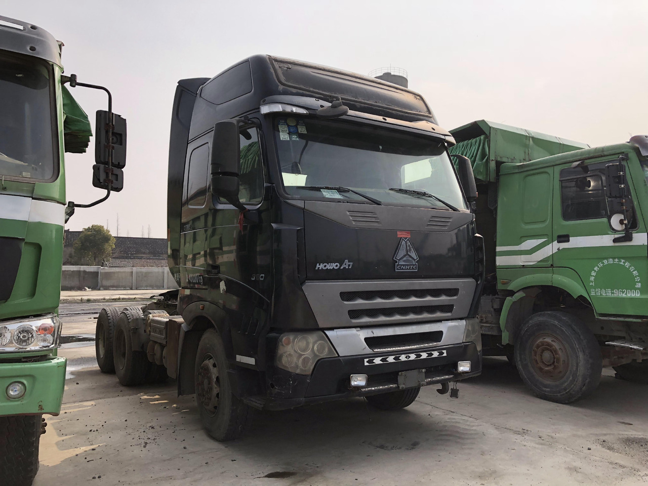 SINOTRUK HOWO A7 - Tractor head: gambar 2 SINOTRUK HOWO A7 - Tractor head: gambar 2