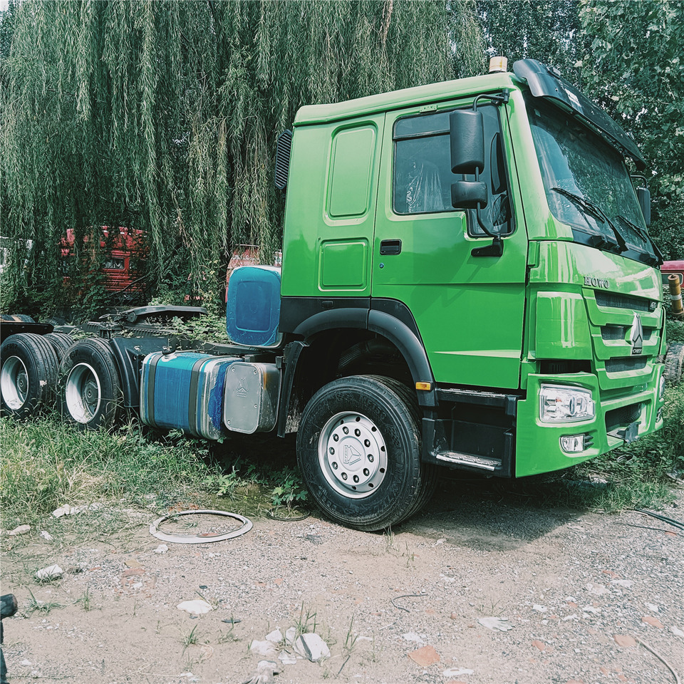 SINOTRUK HOWO tralier head - Tractor head: gambar 5 SINOTRUK HOWO tralier head - Tractor head: gambar 5