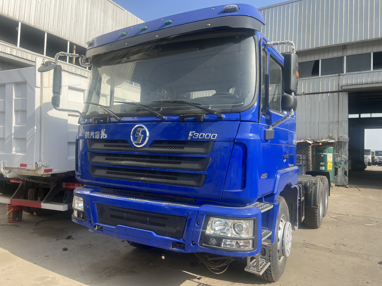 Shacman F3000 - Tractor head: gambar 1 Shacman F3000 - Tractor head: gambar 1